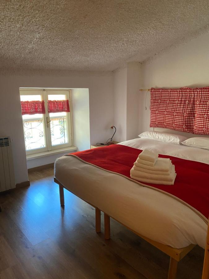 Apartament Mansarda Petronilla Piazzatorre Zewnętrze zdjęcie