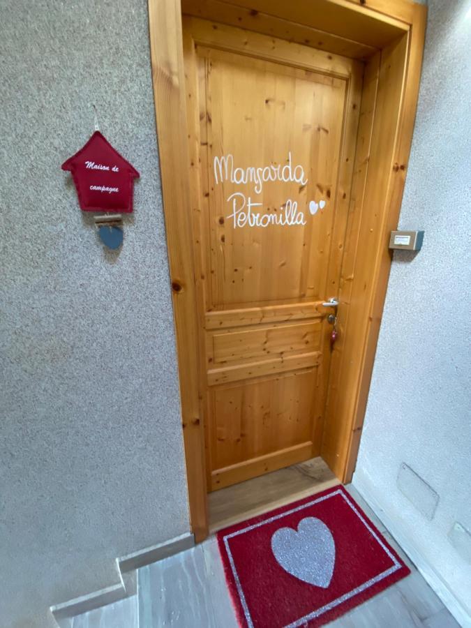 Apartament Mansarda Petronilla Piazzatorre Zewnętrze zdjęcie