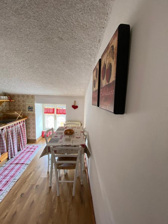Apartament Mansarda Petronilla Piazzatorre Zewnętrze zdjęcie