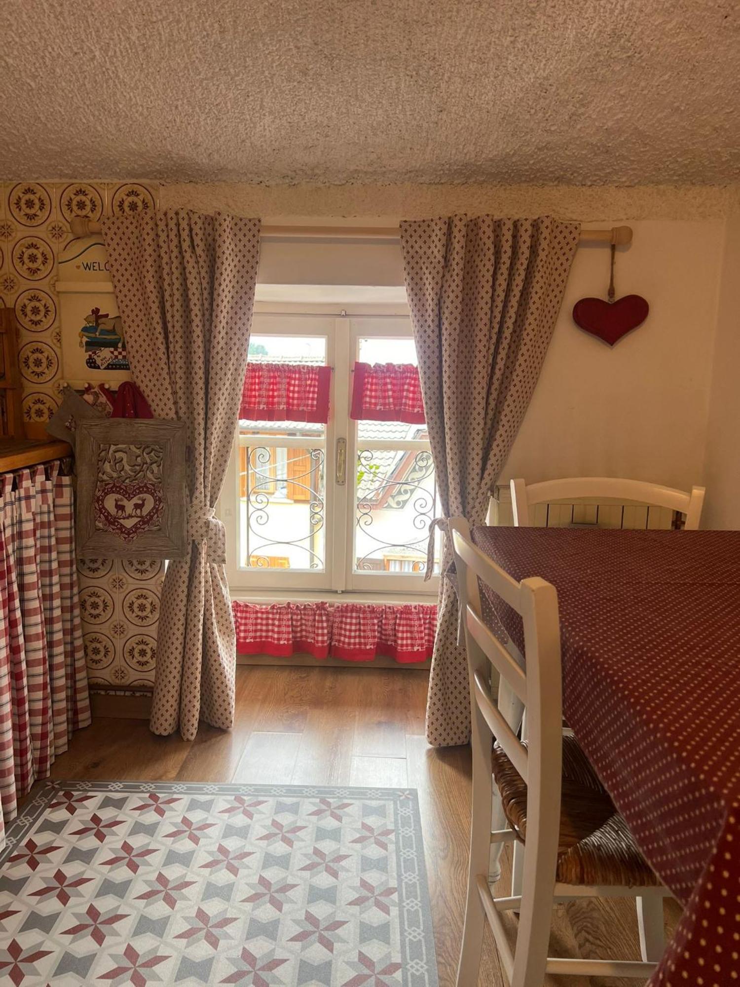 Apartament Mansarda Petronilla Piazzatorre Zewnętrze zdjęcie